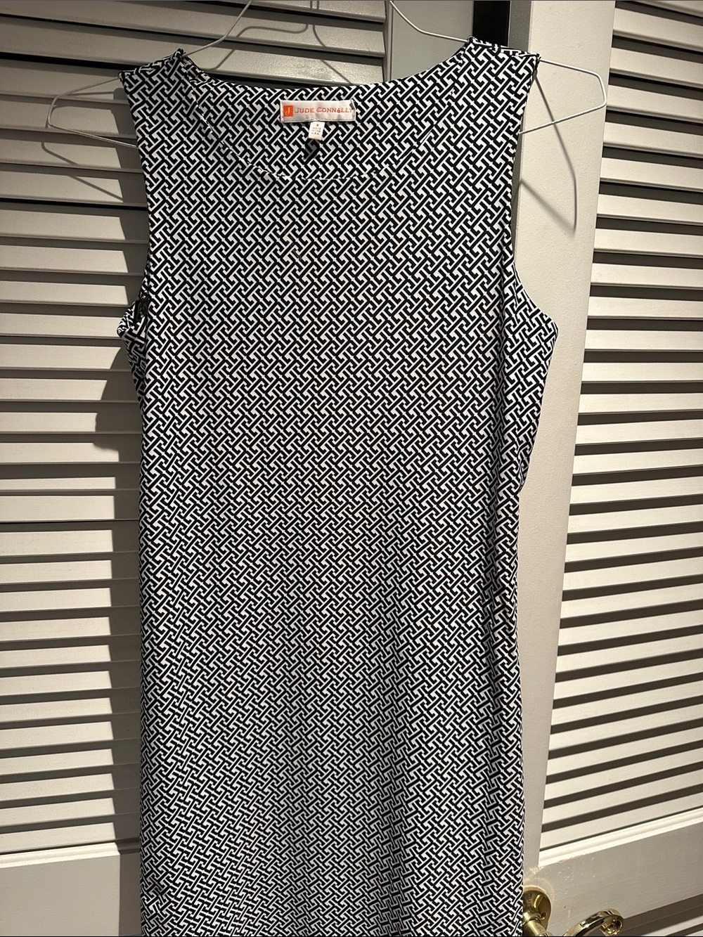 Jude Connally Black and White Geometric Sleeveless Shift Dress